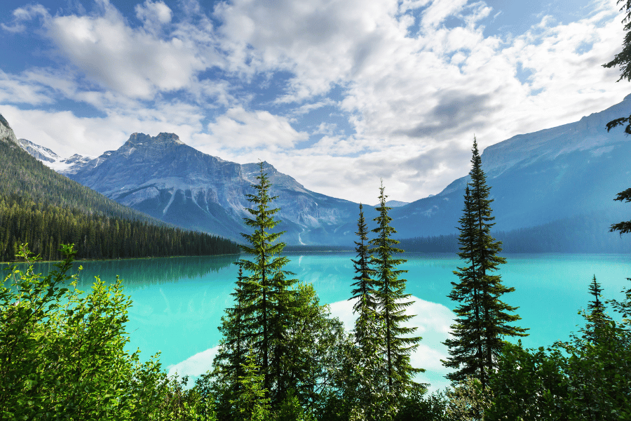 Lakes In Yoho National Park - Emerald Lake